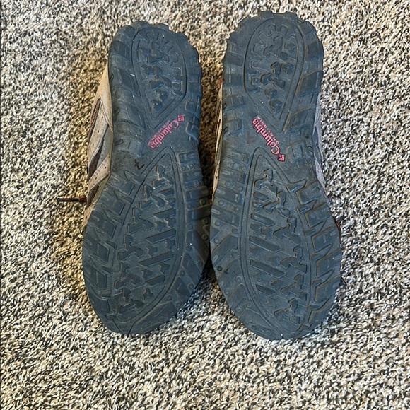 Columbia Brown and Pink Hiking Shoes - Picture 3 of 7